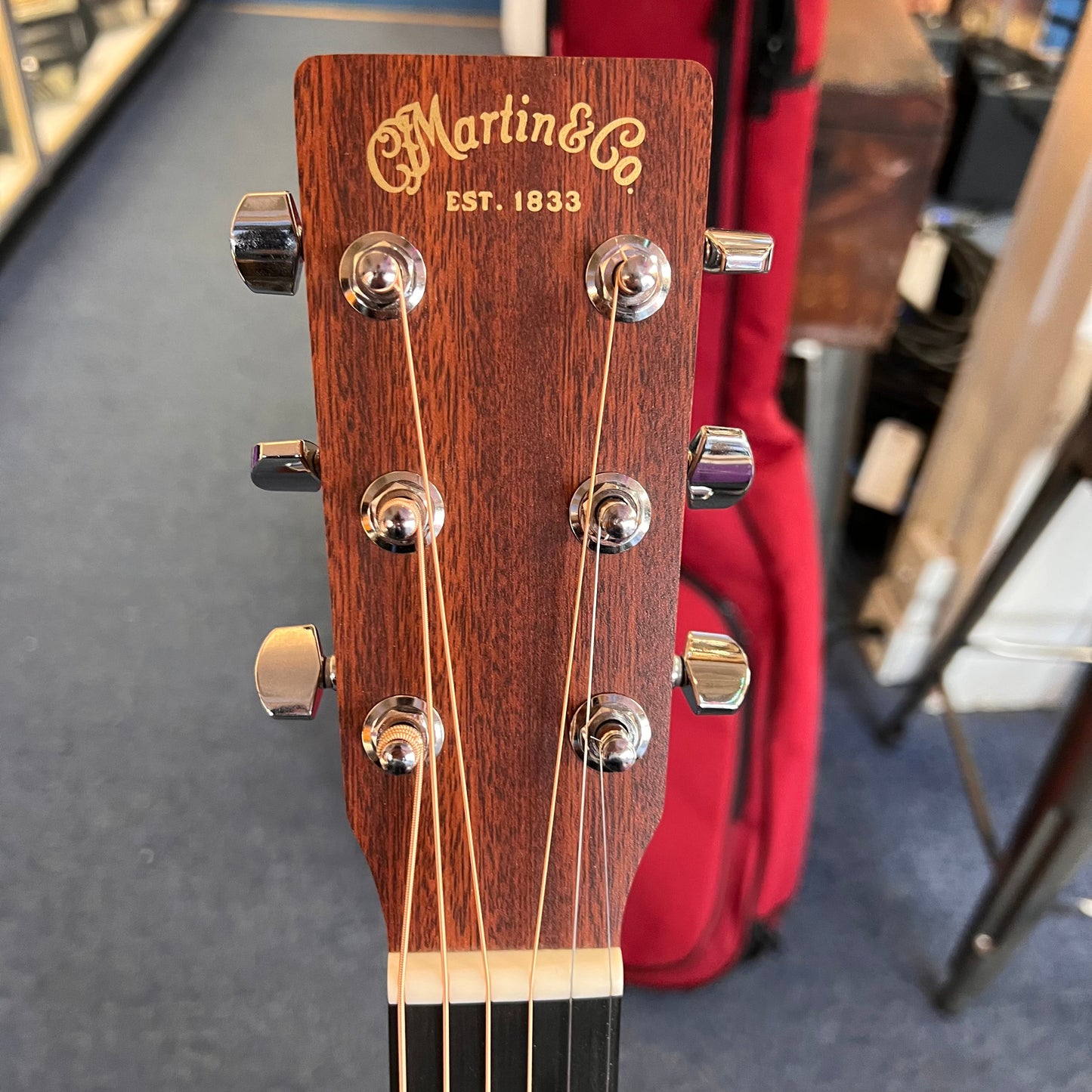 Martin X Series Special Acoustic-Electric Guitar like new  DX2E (used)