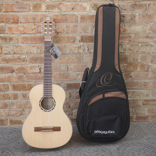 Ortega Family Series Left Handed ¾ Size Nylon String Guitar