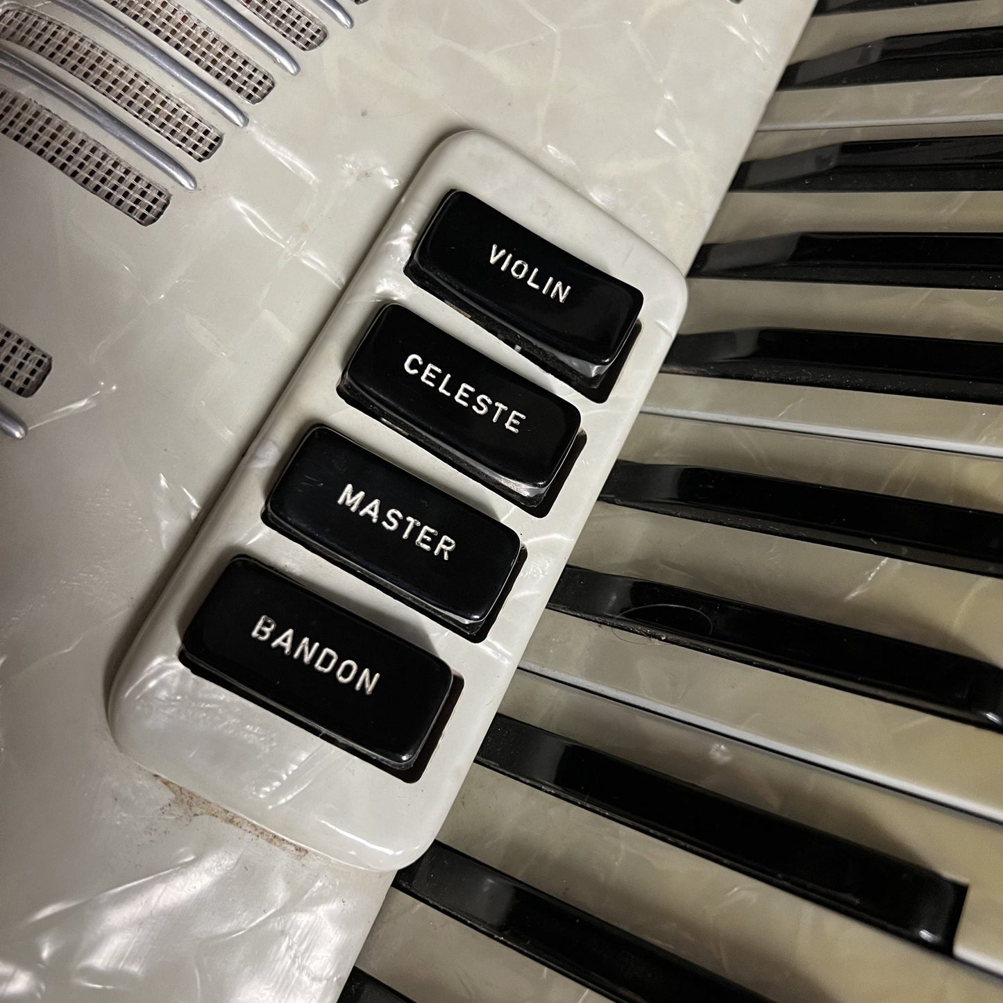 Regent Piano Accordion White