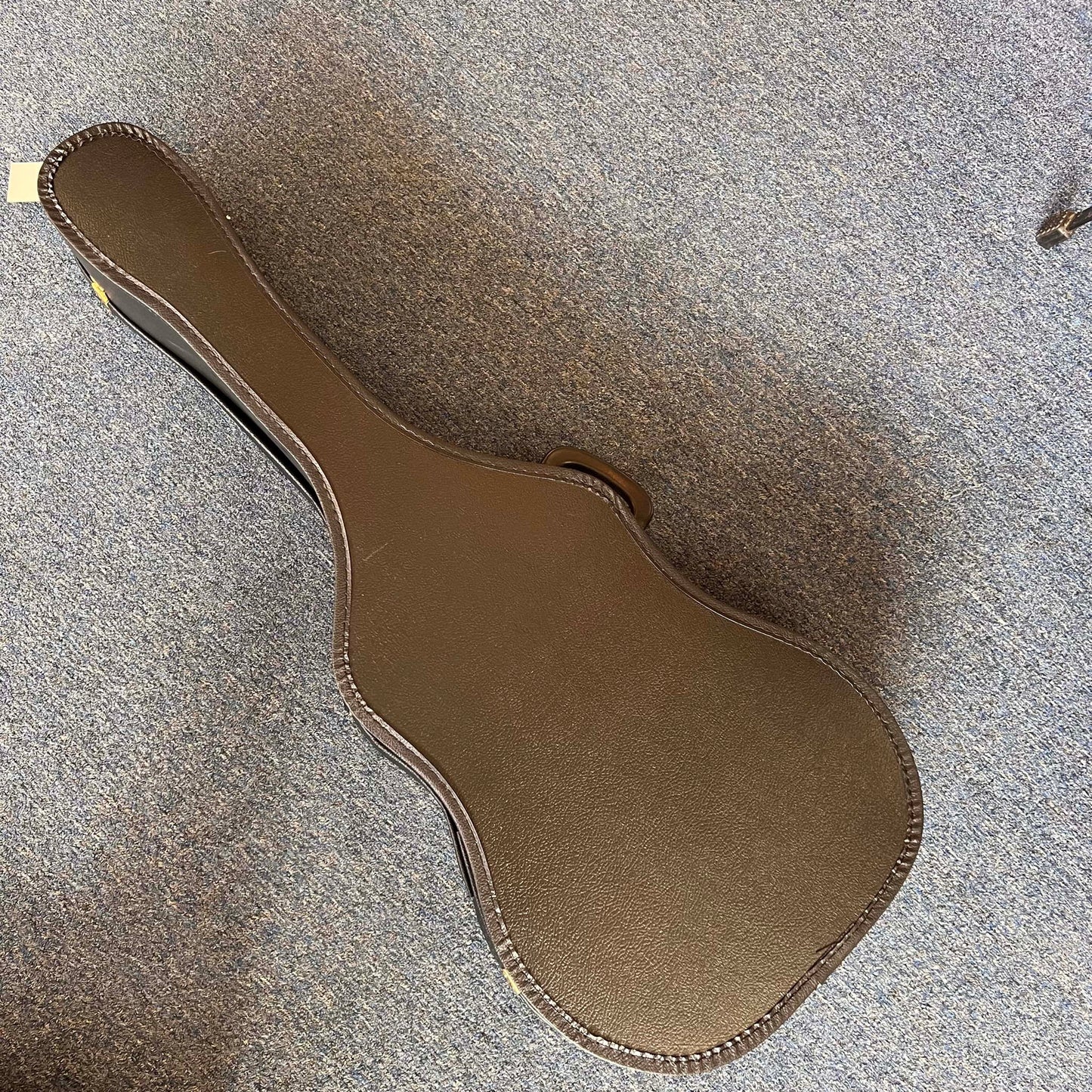 TKL Chipboard Case for Acoustic Guitar (used)