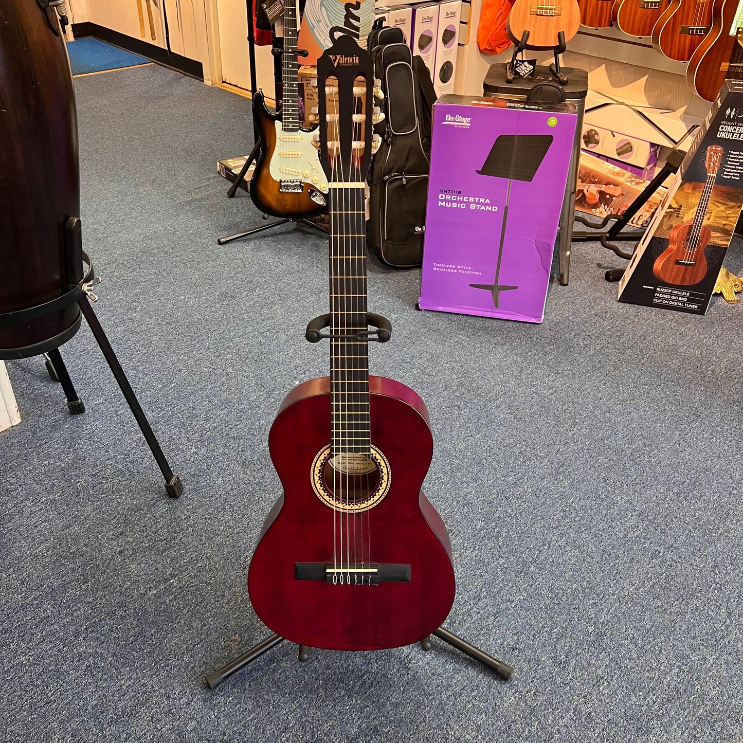Valencia 3/4 Sz. Classical Guitar Wine Red (used)