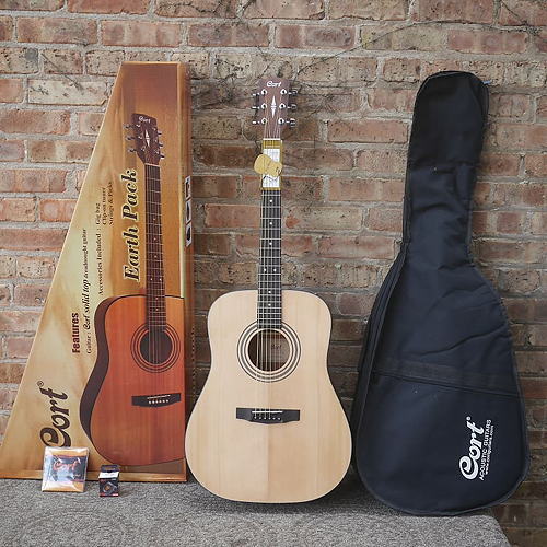 Cort Earthpack Solid Top Acoustic Guitar Package