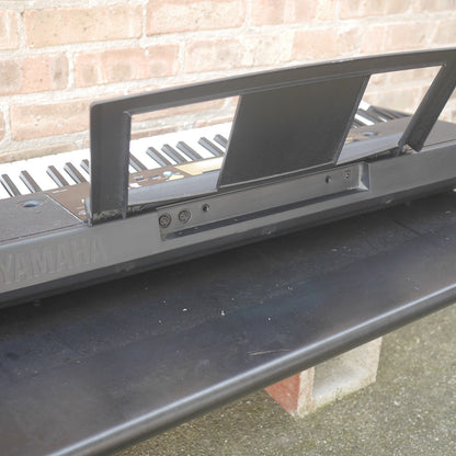 Yamaha YPT-220 Portable Keyboard with MIDI used