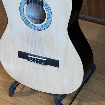 Huntington Classical Acoustic Guitar (Nylon String) used