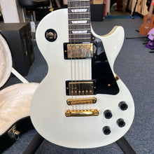 Load image into Gallery viewer, Gibson Studio Les Paul Electric Guitar 2011 Alpine White (used)
