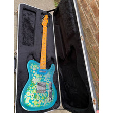 Load image into Gallery viewer, Fender Telecaster Electric Guitar Blue Floral 1985-1986 Japan
